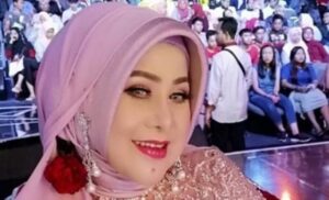 Artis Cantik Elvi Sukaesih Duga Pemilu 2024 Curang