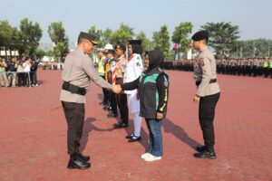 Gebyar Keselamatan Lalu Lintas, Poldasu Terbangkan Balon Berhadiah Sapi Bagi Warga