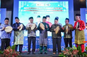 Presiden DMDI Tun Seri Setia Buka MTQ Antar Bangsa di Banjarmasin