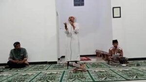 Ustad Iqbal : Kedua Orangtua Berhasil Didik Anaknya Jadi Penghafal Al-Qur’an Akan Dipakaikan Mahkota