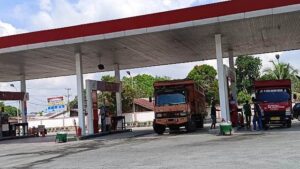 SPBU di Firdaus Wajibkan Beli Dexlite Baru Isi Solar,Sopir Mobil Colt Diesel Minta Aparat Penegak Hukum Periksa