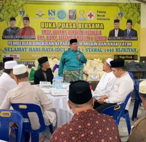 DMDI Indonesia dan BKPRMI Bagikan Paket Sembako Idul Fitri kepada Kaum Dhuafa