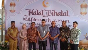 Halaman Depan Rumah Dinas Bupati Sergai Dipadati Ribuan Orang, Mantan Gubsu Erry Nuradi : Darma Wijaya Sosok Pemimpin Santun Dan Tegas