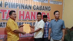 Siap Bertarung di Pilkada Sergai, Ketua HNSI Serahkan Berkas Pendaftaran Balon Wakil Bupati Sergai