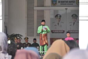 Bupati Sergai Gunakan Pakain Adat Saat Peringati Hari Lahir Pancasila 2024