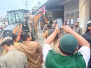 Pengelola Pasar Gambir Harap Satpol PP Deliserdang Lanjutkan Pembongkaran Kios