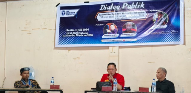 Foto : Wong Chun Sen Tarigan dan Shohibul Ansor menjadi narasumber Dialog Publik GMKI Medan. (ist)