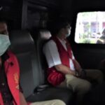 Foto : Dua tersangka korupsi Muarasoma-Simpang Gambir Rp3,7 M ditahan Kejatisu. (ist/Sinarsergai.com)