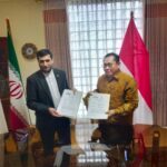 Ketum SMSI Firdaus Tandatangani MoU Bersama Konselor Kebudayaan Iran Ebrahimi