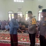 Cooling System Jumat Curhat, Wakapolda Sumut Sambangi Jamaah Masjid Nurul Huda