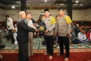 Wakapoldasu Safari Subuh di Masjid Istihrar Berastagi, Minta Masyarakat Sukseskan Pilkada 2024