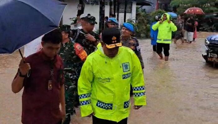 Sejumlah Kawasan Dilanda Banjir, Kapoldasu Pastikan Keselamatan dan Hak Pilih Warga Jadi Prioritas