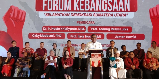 Wong Hadiri Dialog Forum Kebangsaan Dengan Pembicara Hasto dan Todung Mulya Lubis