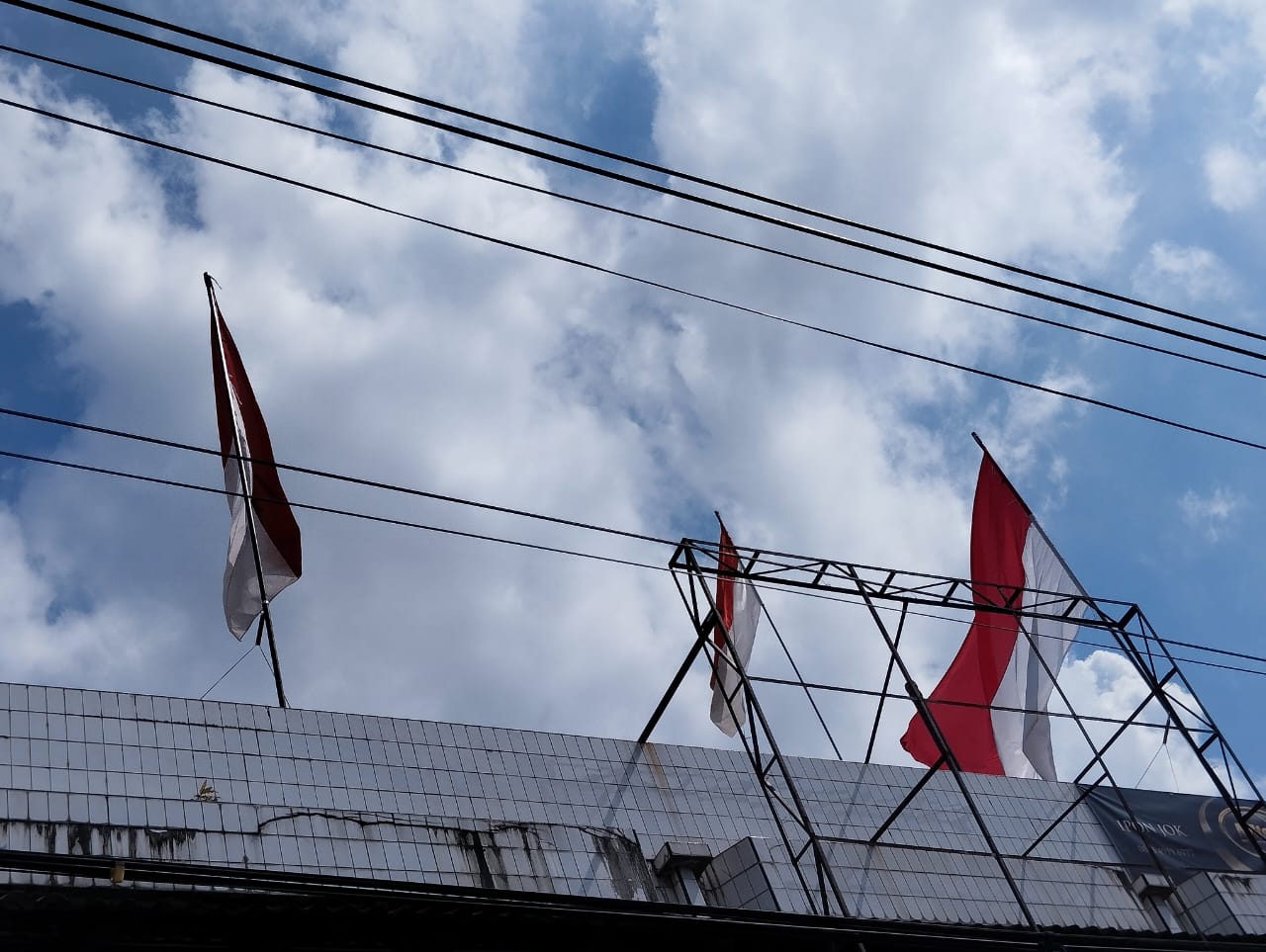 Bendera Indonesia. (Sinarsergai Foto)