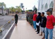 Sambut Bulan Suci Ramadhan 1446, Perangkat Desa Gampong Jawa Dan Koramil 05 Idi Rayeuk Bersihkan Masjid