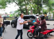 SMSI Medan Bersama Koordinator Wartawan Unit DPRD Medan dan YLMI Bagikan 400 Cup Takjil 