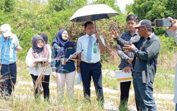 TEks foto : PN Sei Rmapah laksanakan Sidang Lapangan di Desa Pematang Kuala,Kecamatan Teluk Mengkudu, Sergai,Senin (2/6/2025)