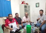 Teks foto : Wakil Ketua Umum ALISSS Dedek Susanto didampingi Seretaris Umum Muslim Lubis, Wakil Sekretaris Umum Budiman Manik dan Edwin Yatim bidang keagamaan, di Kantor Sekretariat ALISSS di Desa Firdaus,Kecamatan Sei Rampah, Sergai,Selasa, (8/7/2025)