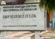 Kepala SMP Negeri 2 Julok Bantah Keras Tuduhan Dirinya Jarang Masuk Sekolah