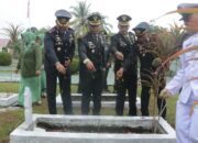 Kapolres Aceh Timur Hadiri Ziarah Nasional Dalam Rangka HUT ke-80 TNI di TMP Langsa