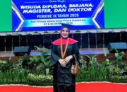 Sekdes Gampong Jawa Idi Henni Permata Sari Raih Nilai Cumlaude Unpri 2025.