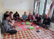 PW IWO Aceh Melayat ke Rumah Duka Pengurus, Tunjukkan Solidaritas dan Kepedulian.