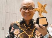 Pegiat Literasi Maman Suherman Raih Penghargaan Nugra Jasa Dharma Pustaloka