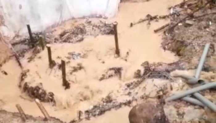 Hujan Deras Hambat Pekerjaan Perkuatan Tebing di Lima Puluh, Penyedia Kewalahan Atasi Banjir Berulang