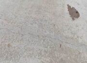 Belum Berusia Enam Bulan Proyek Jalan Lingkungan di Desa PON Rusak, Kejari Sergai Diminta Periksa