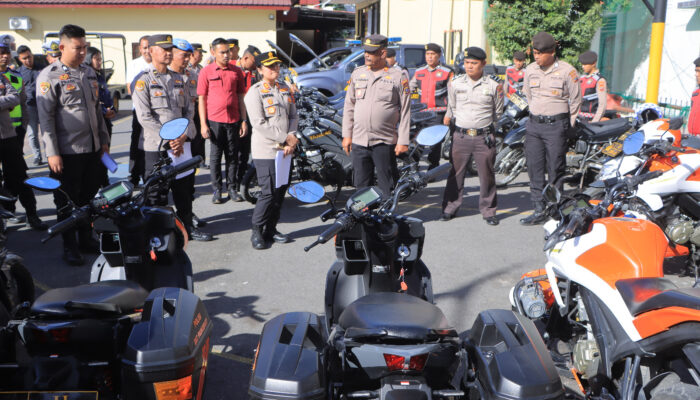 Kapolres Samosir Cek Kendaraan Dinas dan Senpi