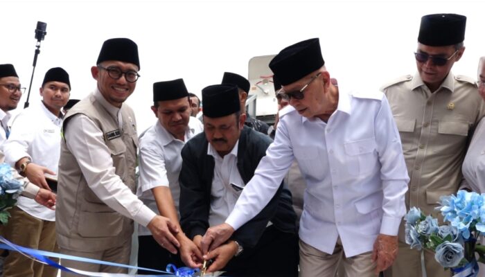 Dari Sejarah Seulawah hingga Tiket Mahal, Pesan Tegas Wagub di Peresmian Asrama Haji