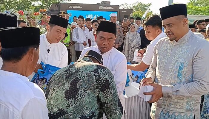 Ribuan Jamaah Sambut Hangat Gubsu di Masjid Agung Sergai