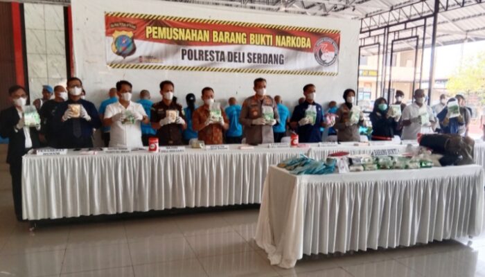 Berantas Penyalahgunaan Narkotika, Polresta Deli Serdang Musnahkan Sabu 34 Kg, Ganja 4,9 Kg dan Pil Ekstasi 450 Butir