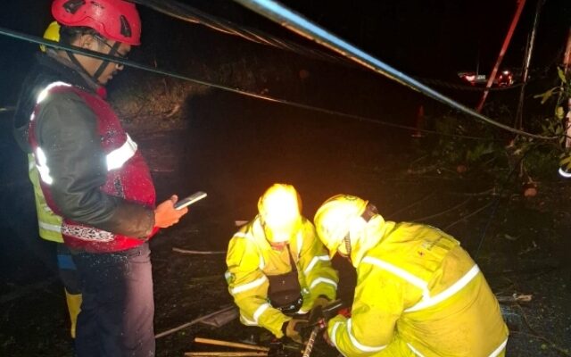 Cuaca Ekstrem Picu Gangguan Listrik, PLN Gerak Cepat Lakukan Pemulihan di Parapat