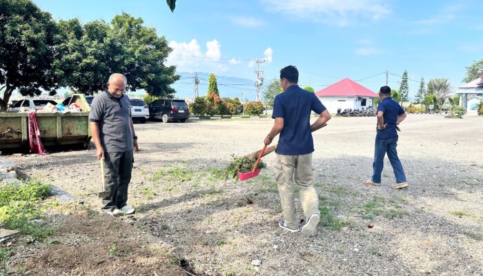 Sambut Hari Bhakti Pemasyarakatan Ke-62, Lapas Kelas IIA Banda Aceh gelar kegiatan Gotong Royong.
