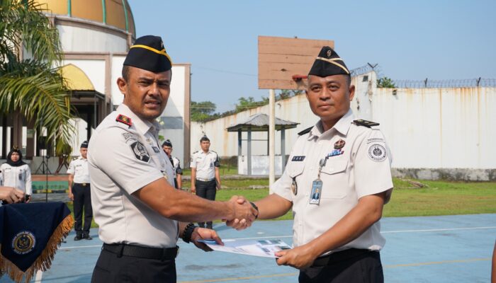 60 Pegawai Rutan Kelas I Tangerang Naik Pangkat, Momentum Tingkatkan Integritas.