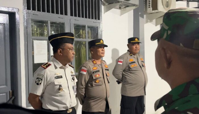 Pelaksanaan Razia Kamar Hunian Warga Binaan Lapas Idi Bersama APH Terkait.