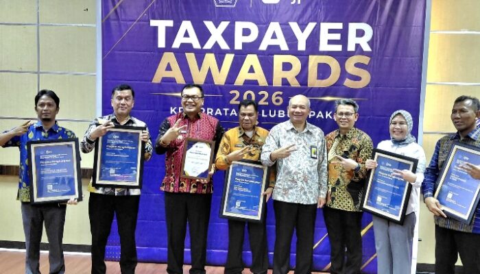 Bupati Bersama 5 OPD Kabupaten Deli Serdang Raih Penghargaan Taxpayer Awards 2026
