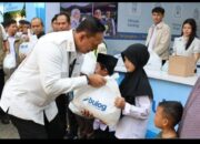 Bulog Bagikan 1.000 Paket Sembako Gratis Saat Peringati HUT ke-59