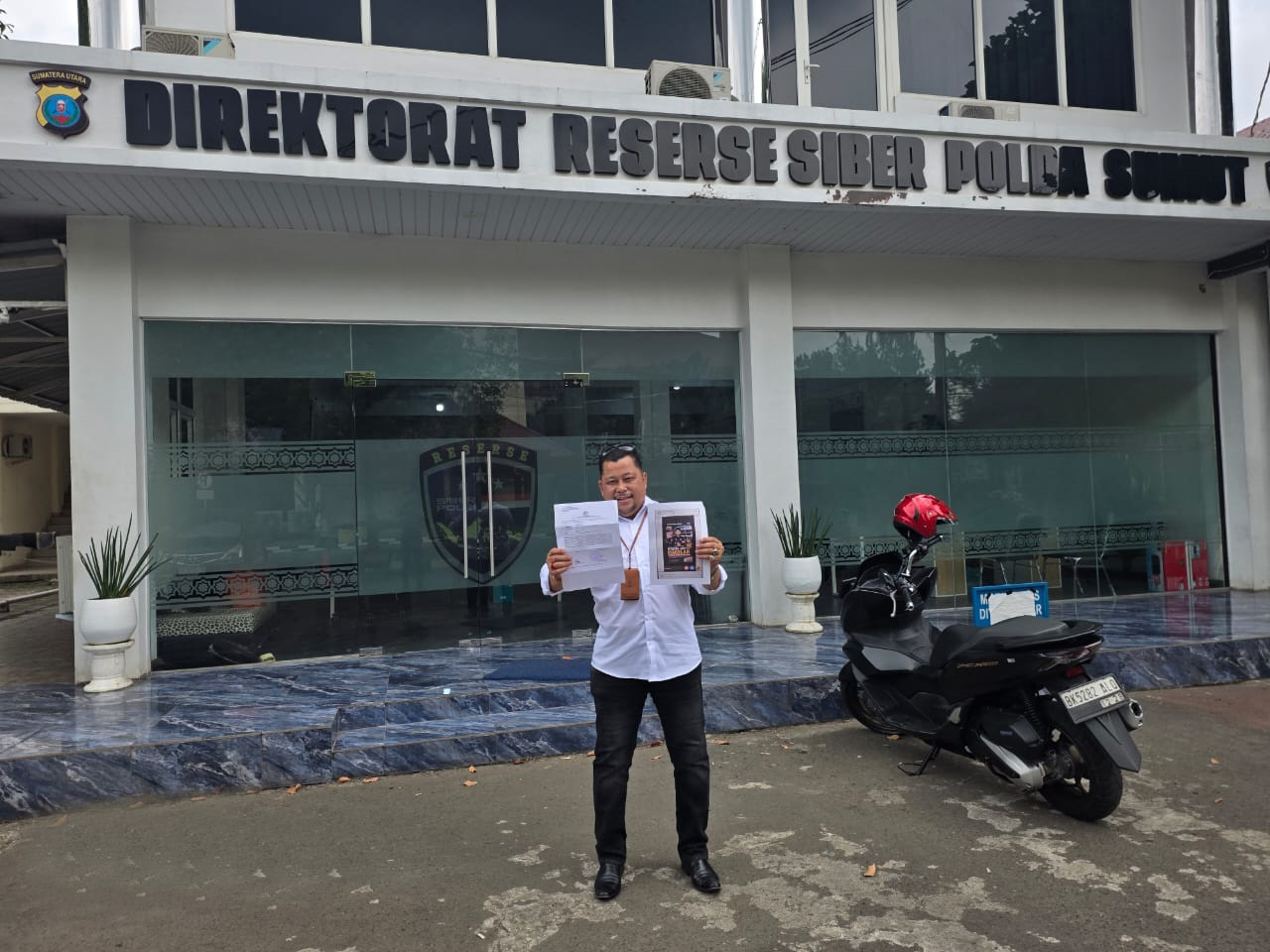 Kuasa Hukum Pimpinan DRPD Sumut Ricky Anthony, Pengadilen Sembiring. (dok)