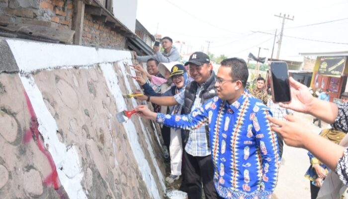 Sentuhan Mural Kreatif Warnai Penataan Kawasan Kumuh di Percut