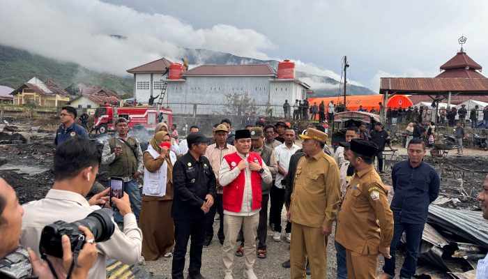 Sangat Mulia Hati Gubernur Aceh ‎ Mualem Perintahkan ketua Baitulmal Aceh Untuk Bantu warga Korban Kebakaran di Aceh Tengah   ‎