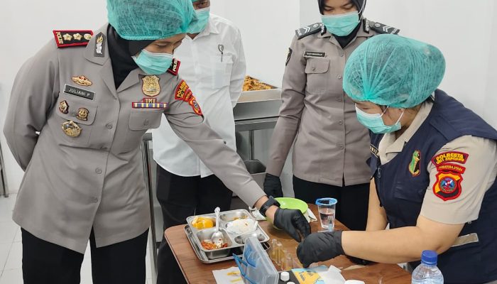 Tetap Jaga Mutu Makanan Bergizi, Polresta Deli Serdang Lakukan Cek Rutin Bertahap SPPG