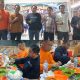 Nongkrong Sambil Pantau UMKM, Bupati Darma Wijaya: Ikan Sombam dan Kerang Rebus di Cafe Idola Rasa Bergoyang Maknyosss!!