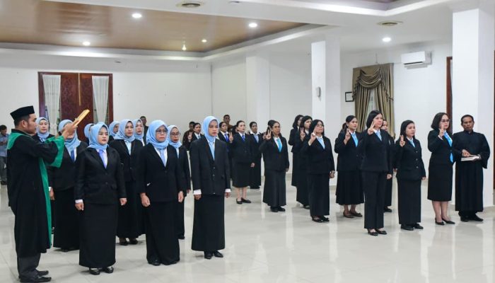 Sekda Lantik 15 Kepala Sekolah dan 15 Pejabat Fungsional Deli Serdang Dilantik
