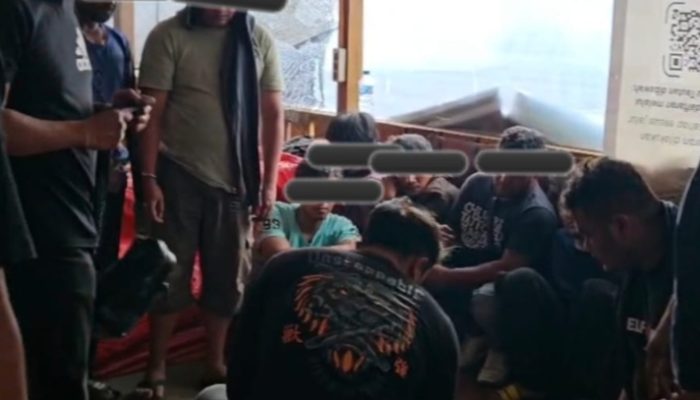 Delapan Orang Diamankan Satres Narkoba Polres Karo Pada Pengrebekan di Jalan Mariam Ginting