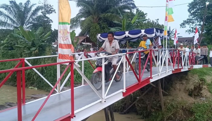 Jembatan Merah Putih Diresmikan, Kapolresta : Perkuat Akses dan Mobilitas Warga Desa Pardamean dan Wonosari