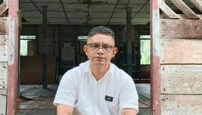 Pj Keuchik Gampong Paya dua Faisal SH Memberikan Himbauan Kepada masyarakat Gampong Antisipasi Banjir.